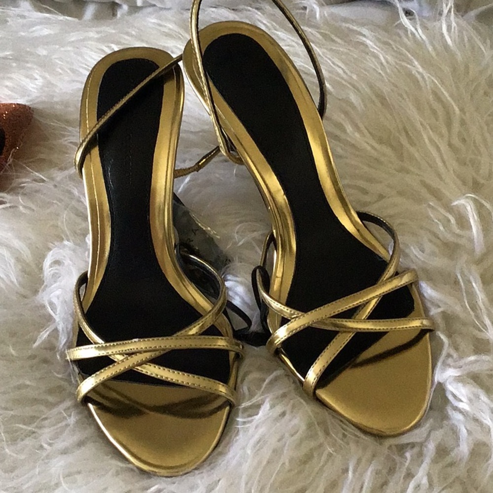 Zara. BLock high heels size 6.